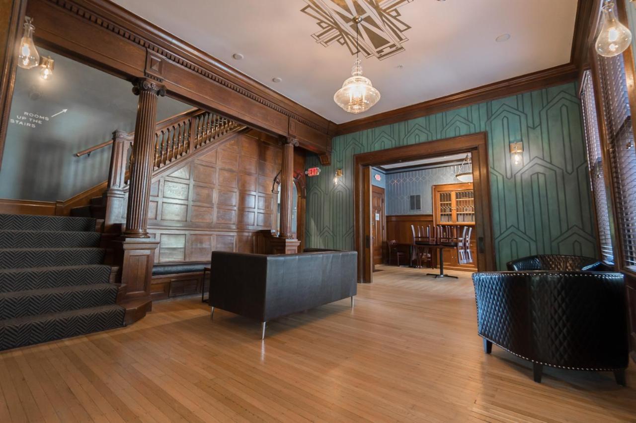 Hotel The Dubbel Dutch Milwaukee