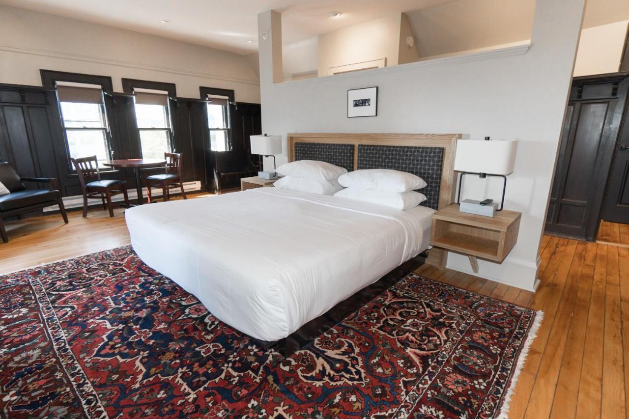 Hotel The Dubbel Dutch 5*